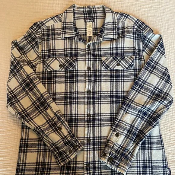 Patagonia Men's Long-Sleeved Organic Cotton Flannel Shirt, size Large - Picture 1 of 4